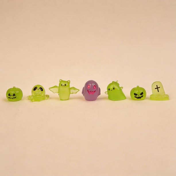 Spooky squad - Decoratieve miniatuur figuren - Halloween - Glow in the dark - 7 stuks - ↑ 1 - 2 cm