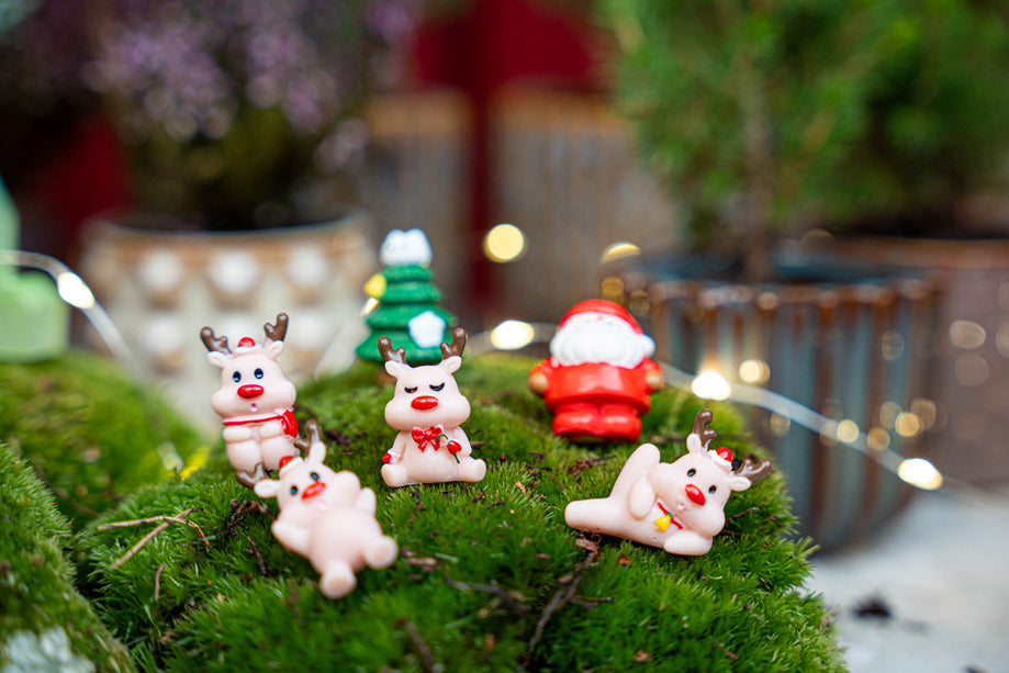 Reindeer Rush - Decoratieve miniatuur rendier set - 10 stuks - ↑ 1-3 cm