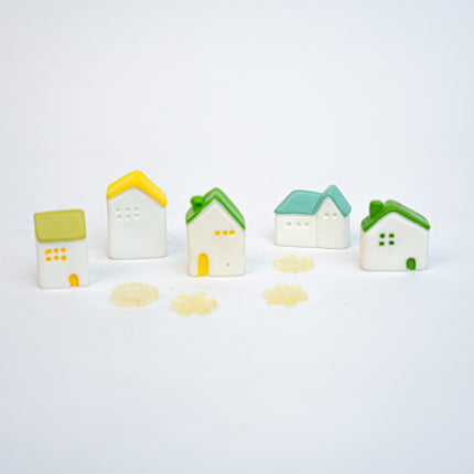 Winter Whimsy - Decoratief miniatuur kerst­dorp - 9 stuks - ↑ 1-3 cm